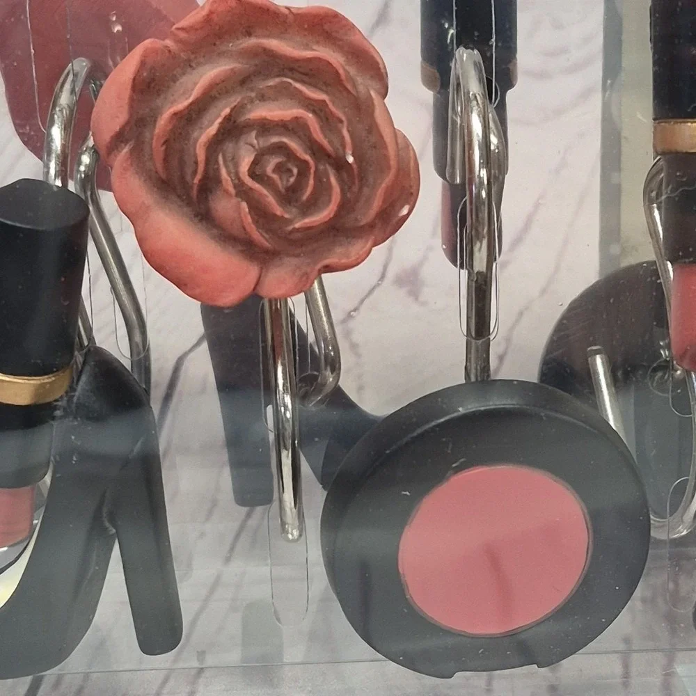 Soho Fashion Resin Shower Hooks~Lipstick~High Heels~Rose~Compact 12pc Set~NEW